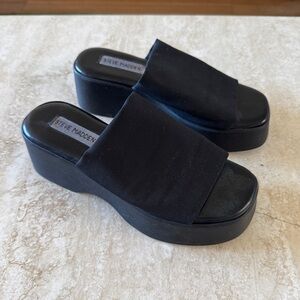 Steve Madden black chunky platform sandals